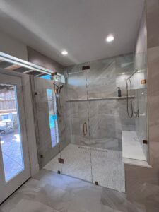 Curbless shower with bench